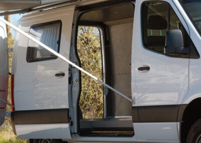 Mercedes-Benz Sprinter conversion van camper DIY