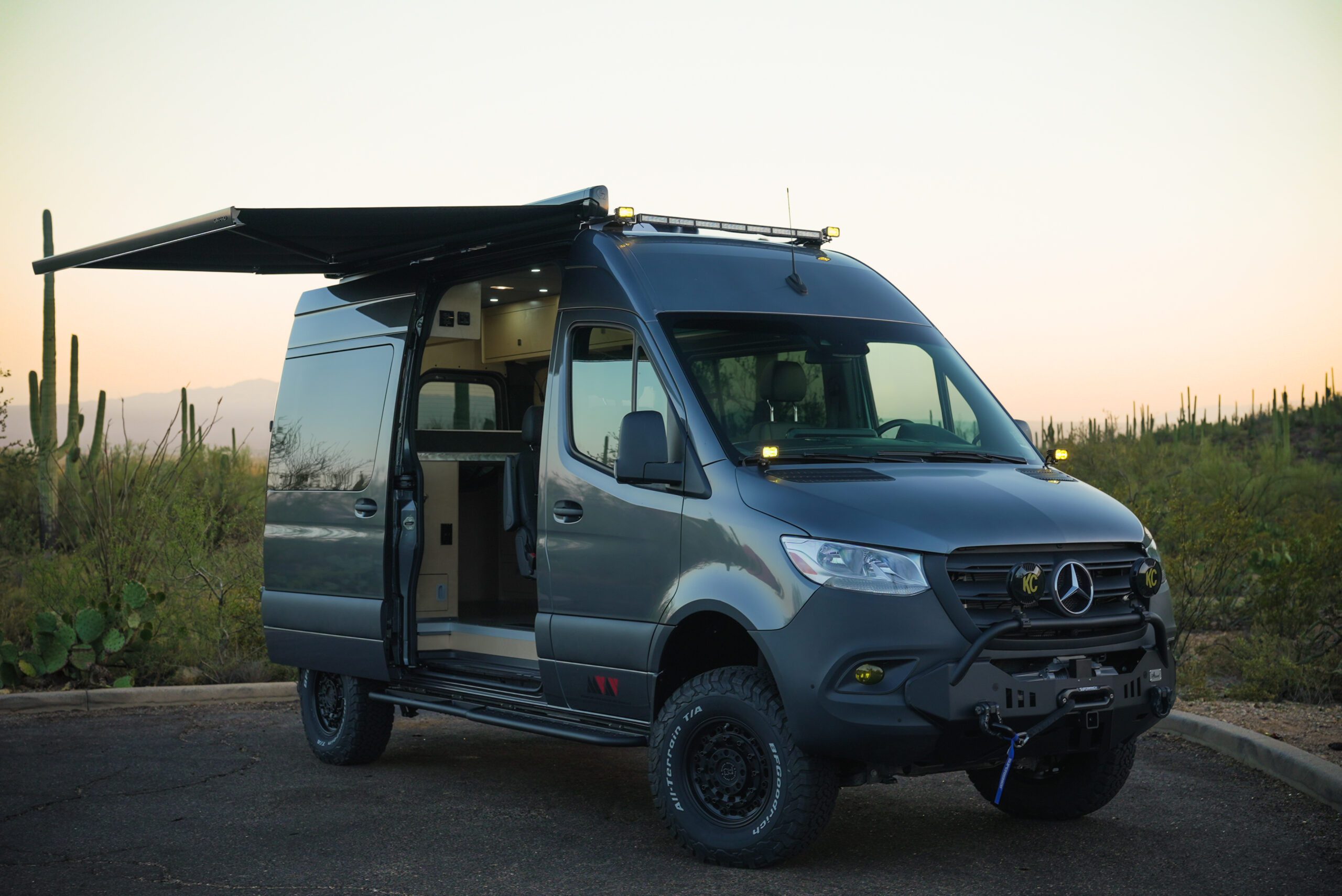 Custom 4x4 hot sale sprinter van